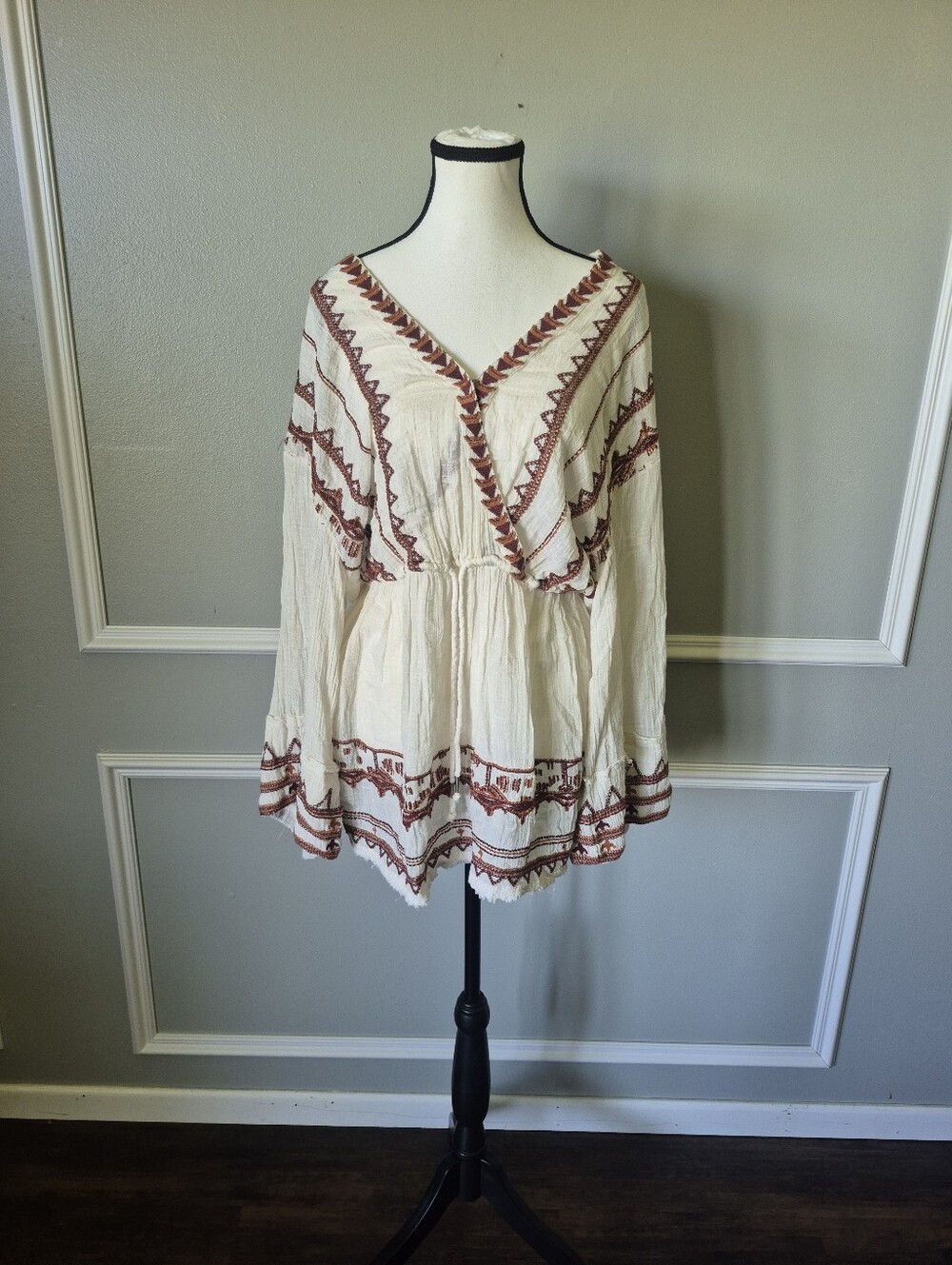 Free People Saffron Embroidered Tunic Wrap Boho Blouse Size Medium - Picture 4 of 8